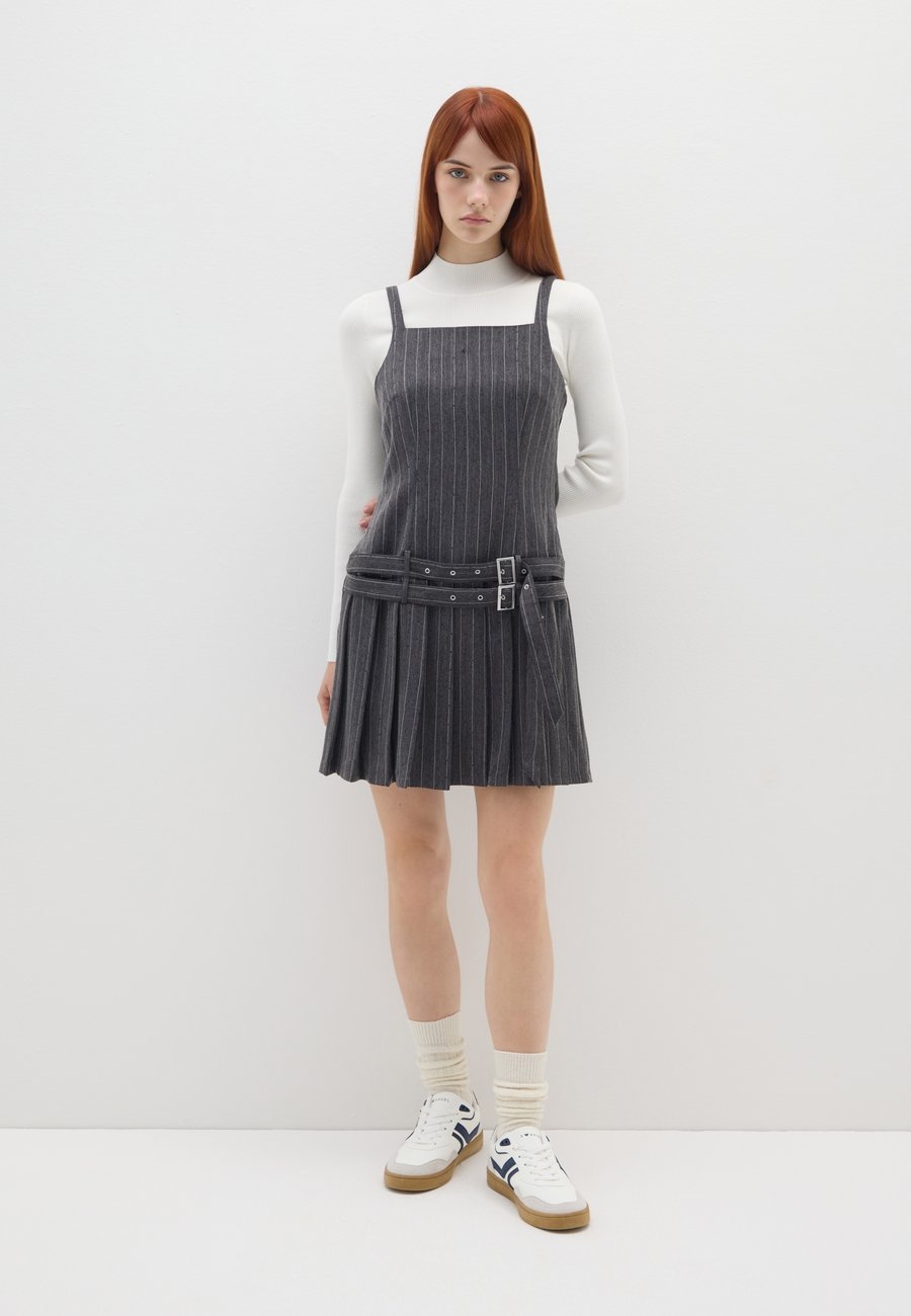 Платье B.ANGEL WITH STRAPS AND WAIST BELT, Dark Grey
Платье B.ANGEL WITH STRAPS AND WAIST BELT, Dark Grey