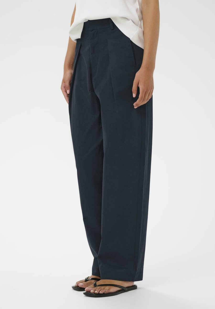 Брюки InWear TINIKKAIW , Marine Blue/Mottled Blue
Брюки InWear TINIKKAIW , Marine Blue/Mottled Blue