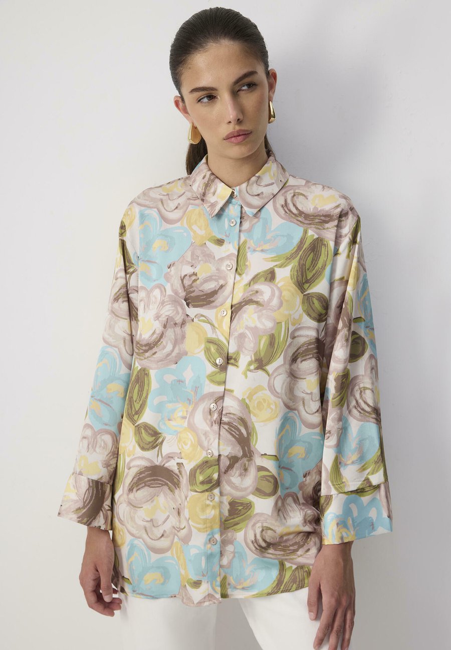 Блуза Touché Privé PATTERNED, Mink/Sand
Блуза Touché Privé PATTERNED, Mink/Sand