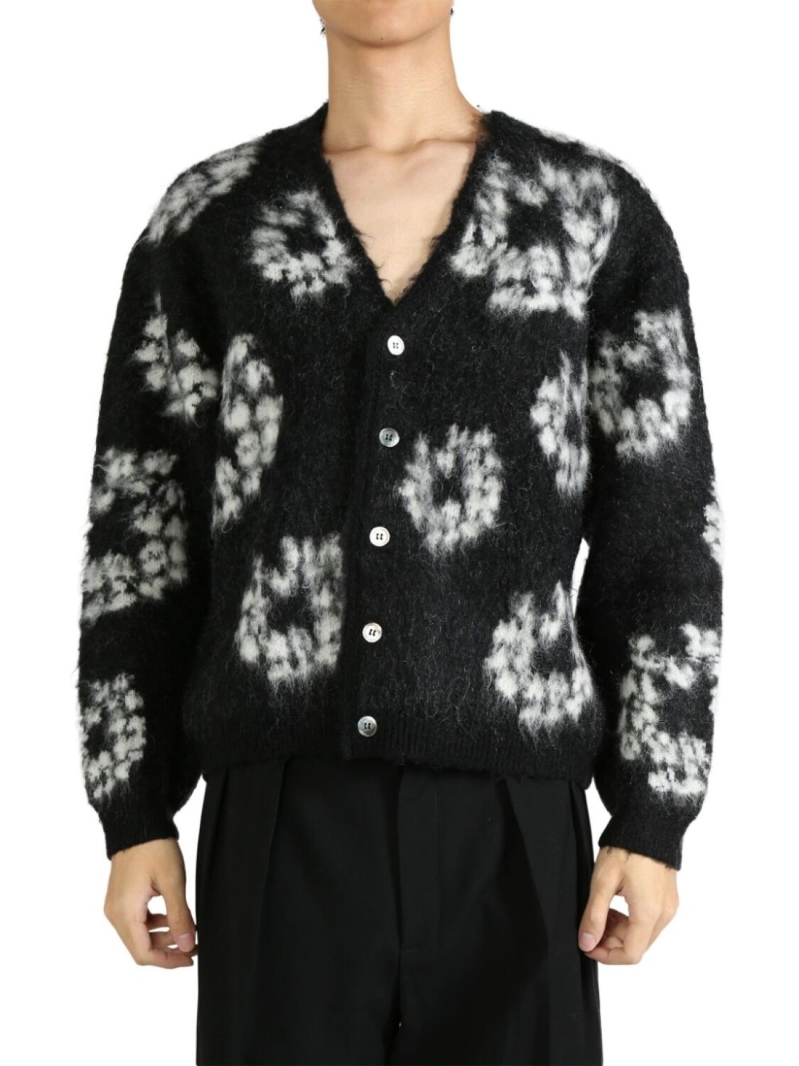 X Denim Tears цветочный кардиган SAINT MXXXXXX, черный
X Denim Tears цветочный кардиган SAINT MXXXXXX, черный