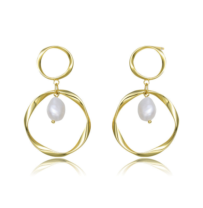 Элегантные серьги-подвески из стерлингового серебра с покрытием из 14-каратного золота и натуральным пресноводным жемчугом Genevive, золотой
Элегантные серьги-подвески из стерлингового серебра с покрытием из 14-каратного золота и натуральным пресноводным жемчугом Genevive, золотой