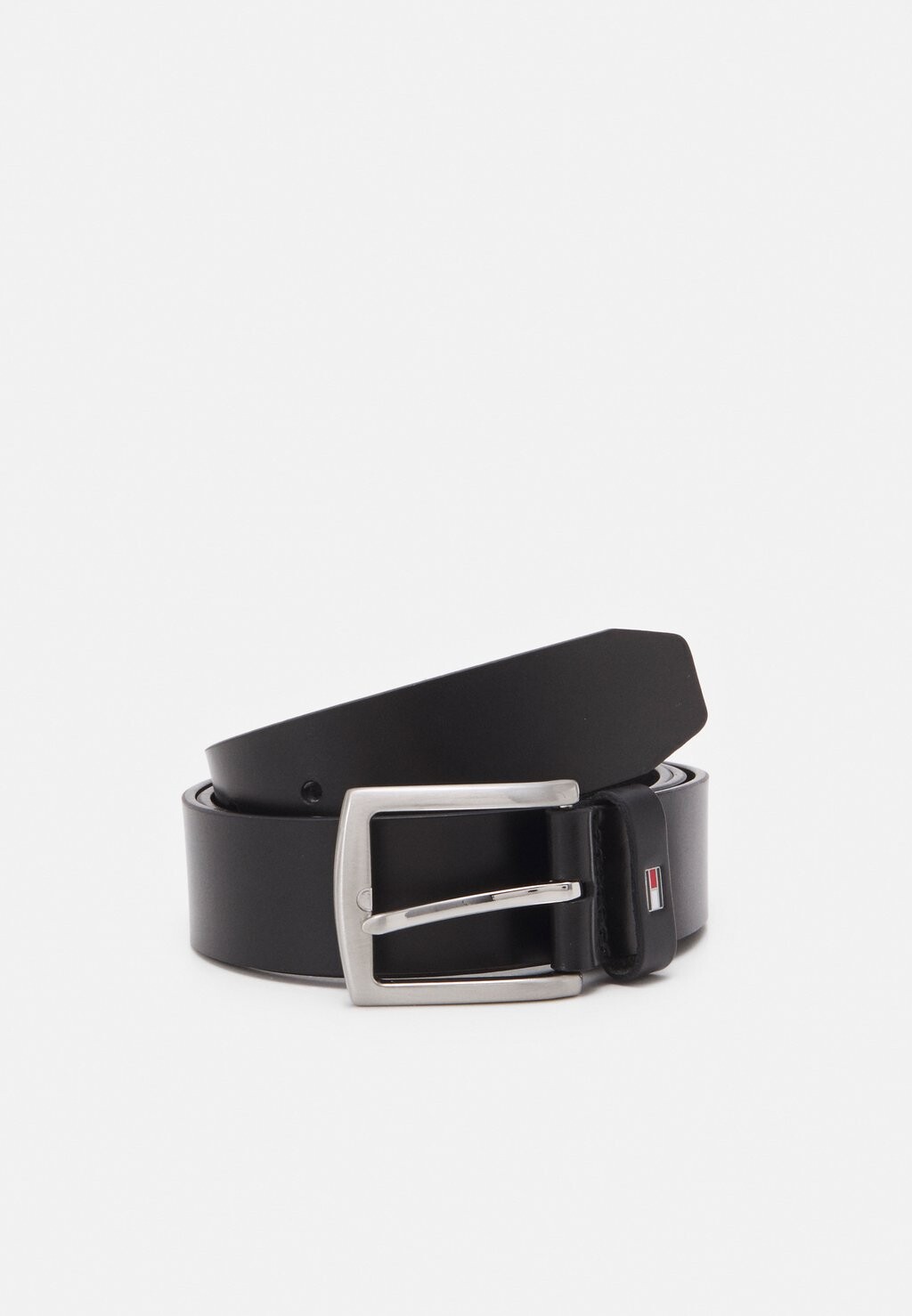 Ремень NEW DENTON BELT Tommy Hilfiger, черный
Ремень NEW DENTON BELT Tommy Hilfiger, черный