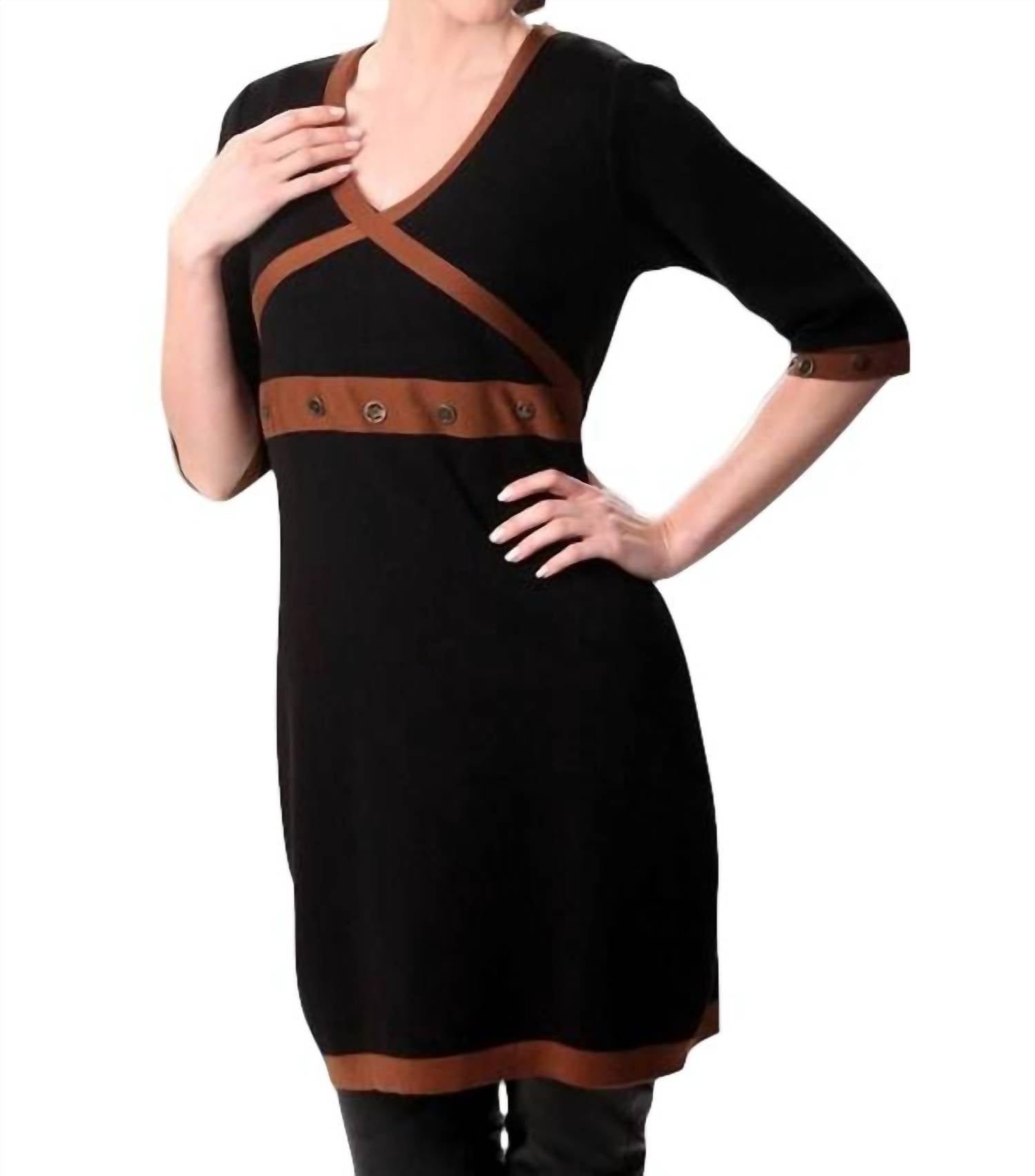 Платье с пуговицами в черном/мокко цвете ANGEL
Платье с пуговицами в черном/мокко цвете ANGEL