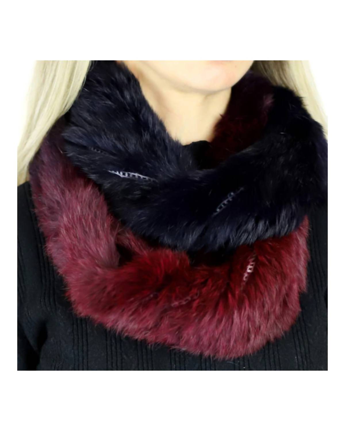 Женский шарф из меха кролика в цвете «синий/винный» La Fiorentina
Женский шарф из меха кролика в цвете «синий/винный» La Fiorentina