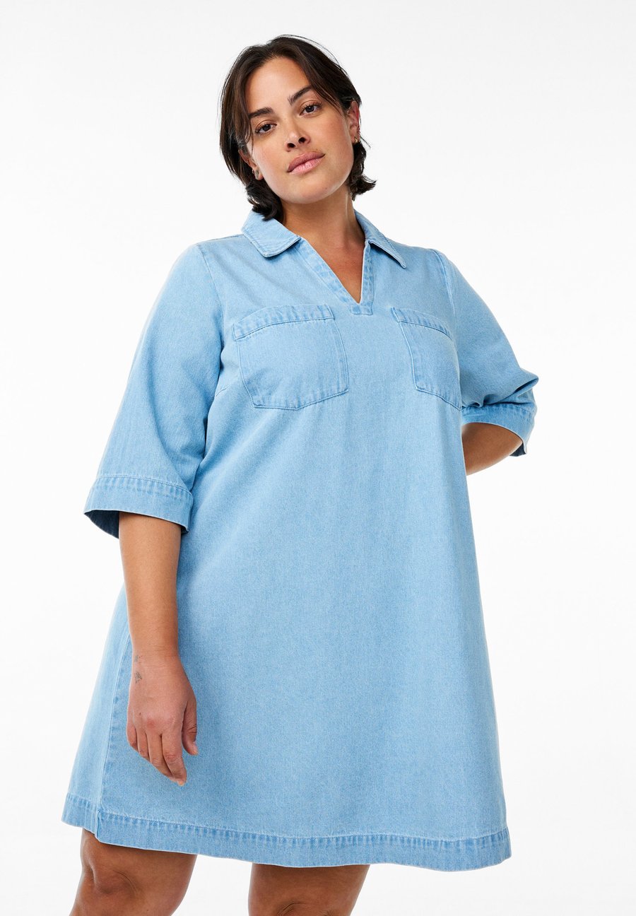 Платье Zizzi MIT KRAGEN UND V-AUSSCHNITT, Light Blue Denim/Light-Blue Denim
Платье Zizzi MIT KRAGEN UND V-AUSSCHNITT, Light Blue Denim/Light-Blue Denim