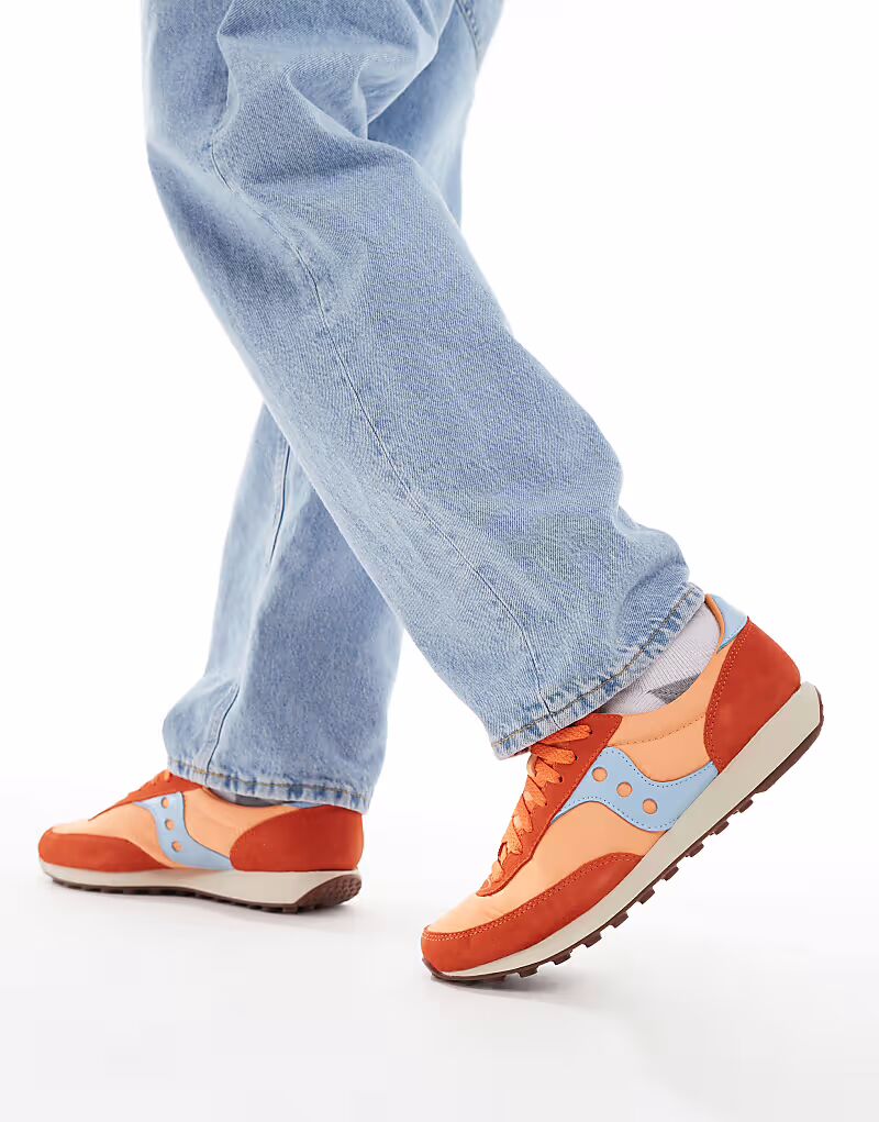 Кроссовки Saucony Trainer 80 оранжевого и небесного цветов
Кроссовки Saucony Trainer 80 оранжевого и небесного цветов