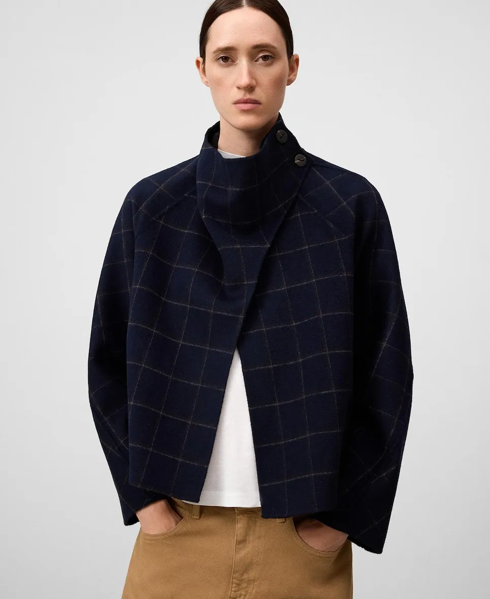 Женское короткое клетчатое пальто из шерсти Adolfo Dominguez, синий
Женское короткое клетчатое пальто из шерсти Adolfo Dominguez, синий