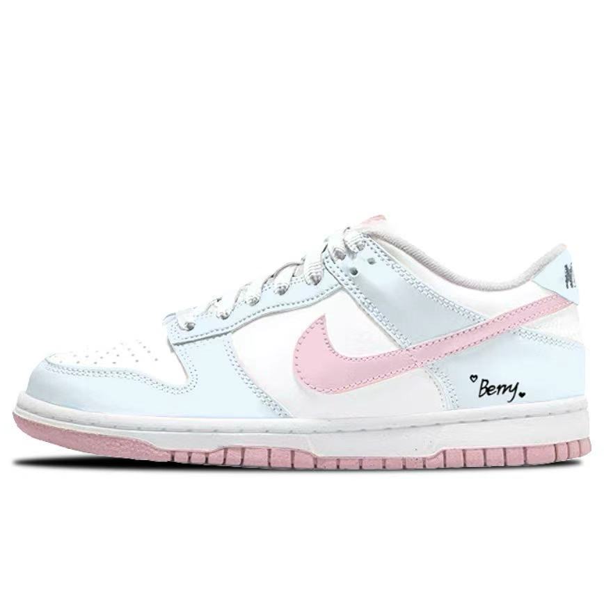 Детские скейтерские кеды Dunk Unisex Nike, светло-голубой
Детские скейтерские кеды Dunk Unisex Nike, светло-голубой