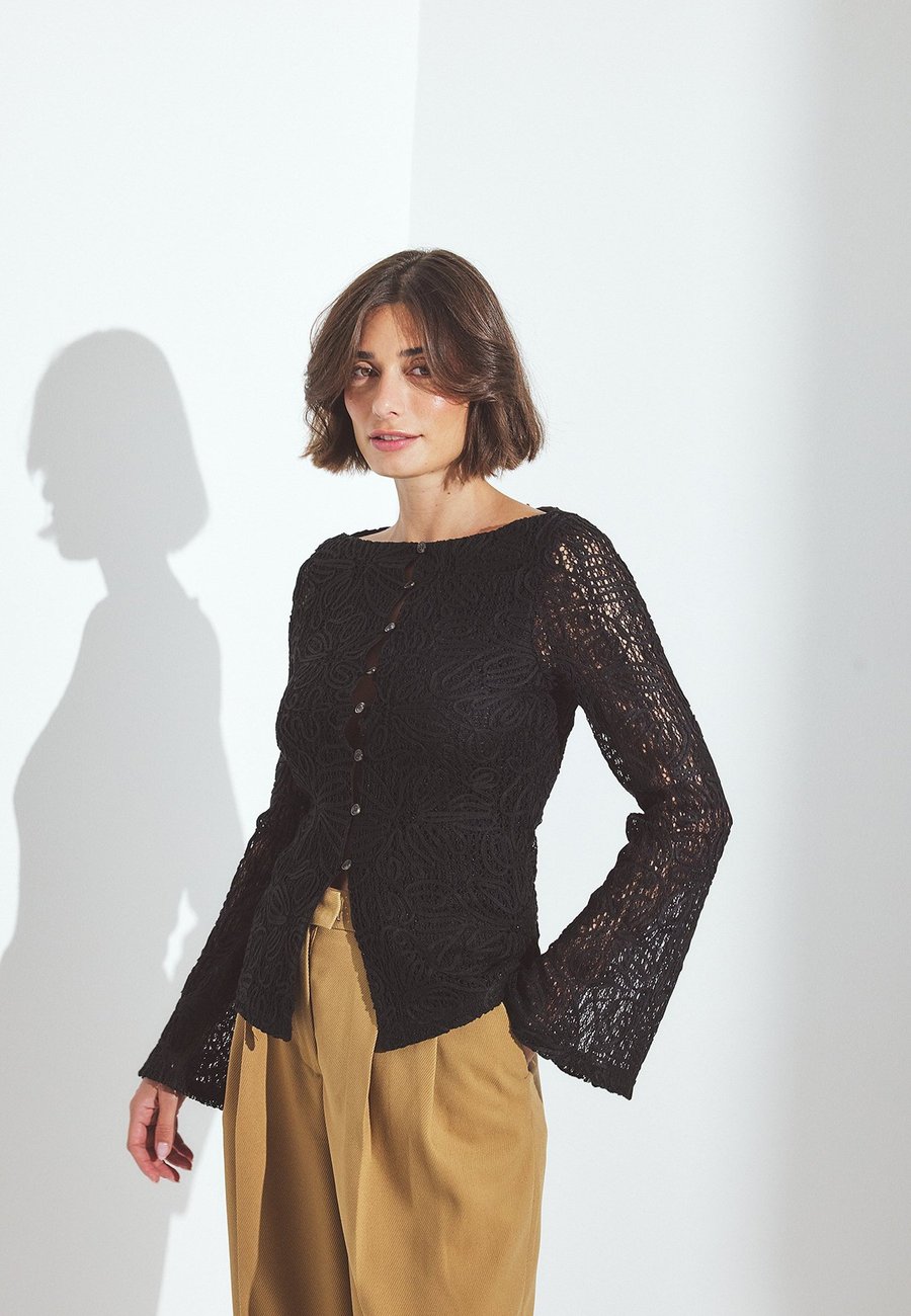 Блуза NA-KD Blouse, Black
Блуза NA-KD Blouse, Black