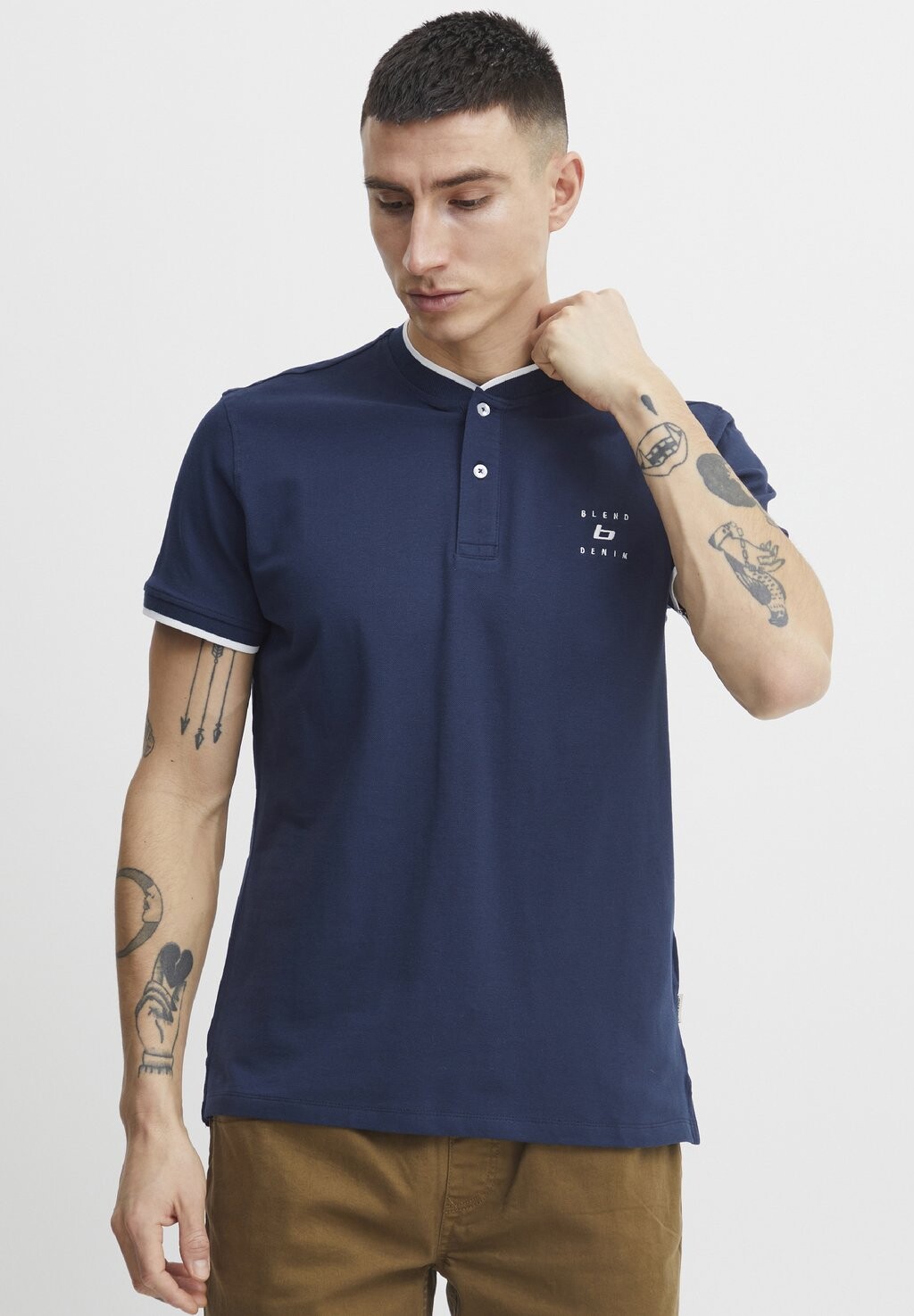 Футболка базовая Blend, платье синего цвета
Футболка базовая Blend, платье синего цвета