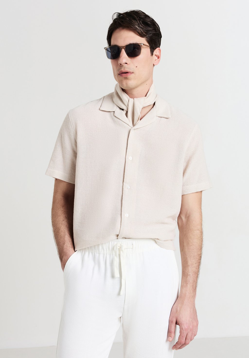 Рубашка BOWLING UNITA Calliope, бежевый
Рубашка BOWLING UNITA Calliope, бежевый