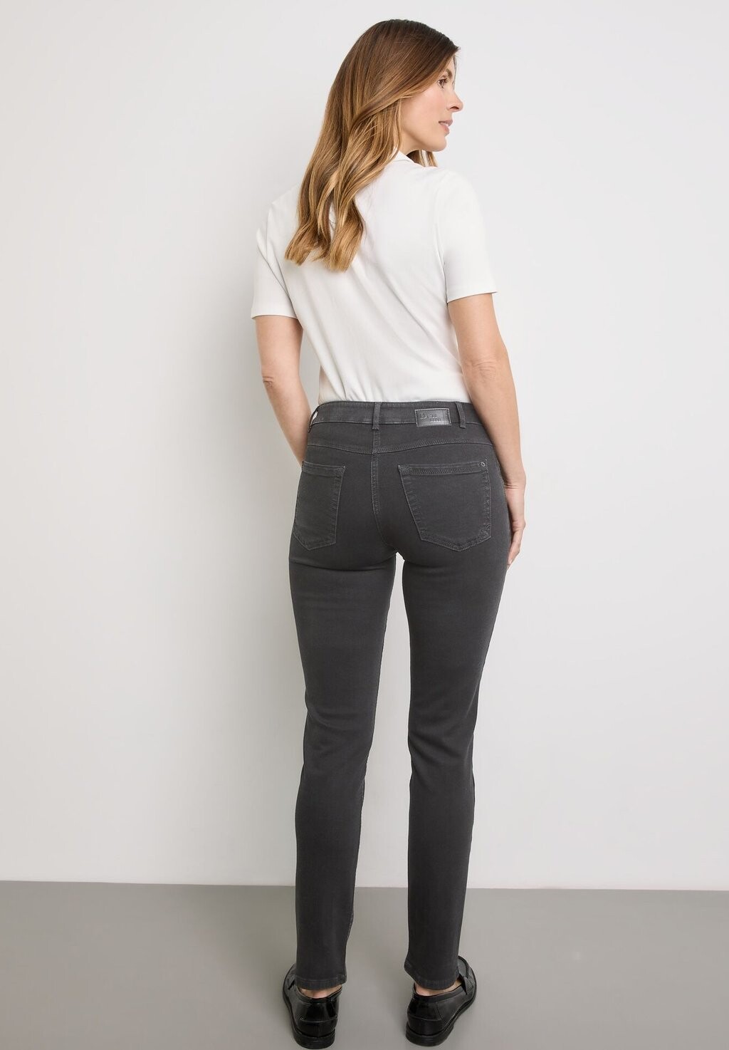 Джинсы облегающего кроя 5-POCKET SOL INE BEST ME Gerry Weber, цвет Black Denim
Джинсы облегающего кроя 5-POCKET SOL INE BEST ME Gerry Weber, цвет Black Denim