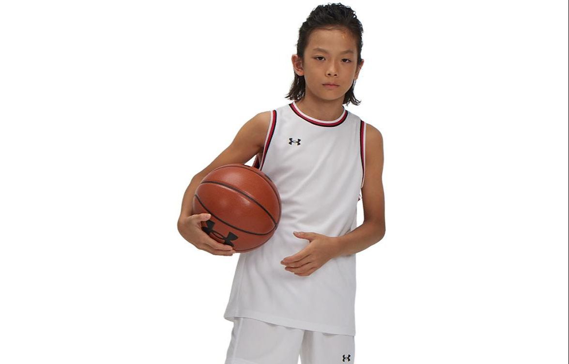 Детская баскетбольная майка Kids' Under Armour, белая
Детская баскетбольная майка Kids' Under Armour, белая