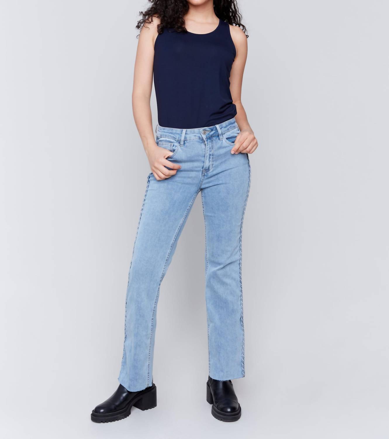 Прямые брюки с плетеными боками, светло-голубого цвета Charlie B, светло-голубой
Прямые брюки с плетеными боками, светло-голубого цвета Charlie B, светло-голубой