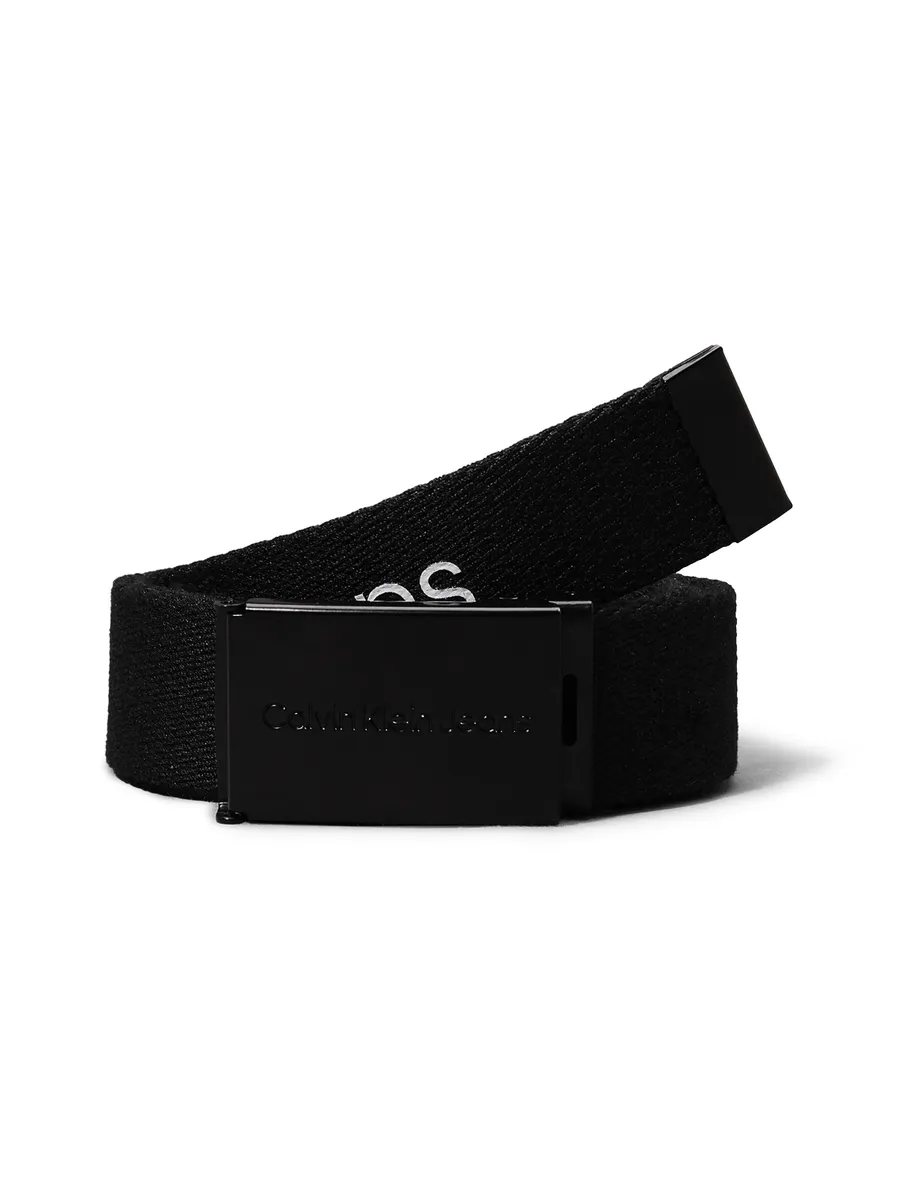 Ремень Calvin Klein Jeans "CANVAS LOGO METALLIC BUCKLE BELT", для детей до 16 лет, цвет Ck Black
Ремень Calvin Klein Jeans "CANVAS LOGO METALLIC BUCKLE BELT", для детей до 16 лет, цвет Ck Black