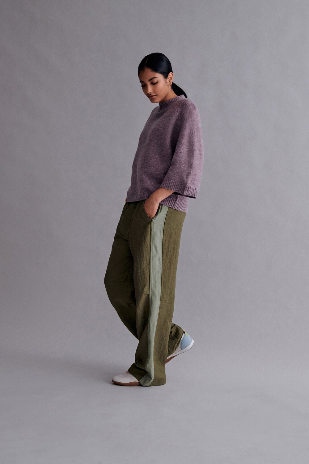 Спортивные брюки без застежки с полосками по бокам Next, зеленый
Спортивные брюки без застежки с полосками по бокам Next, зеленый