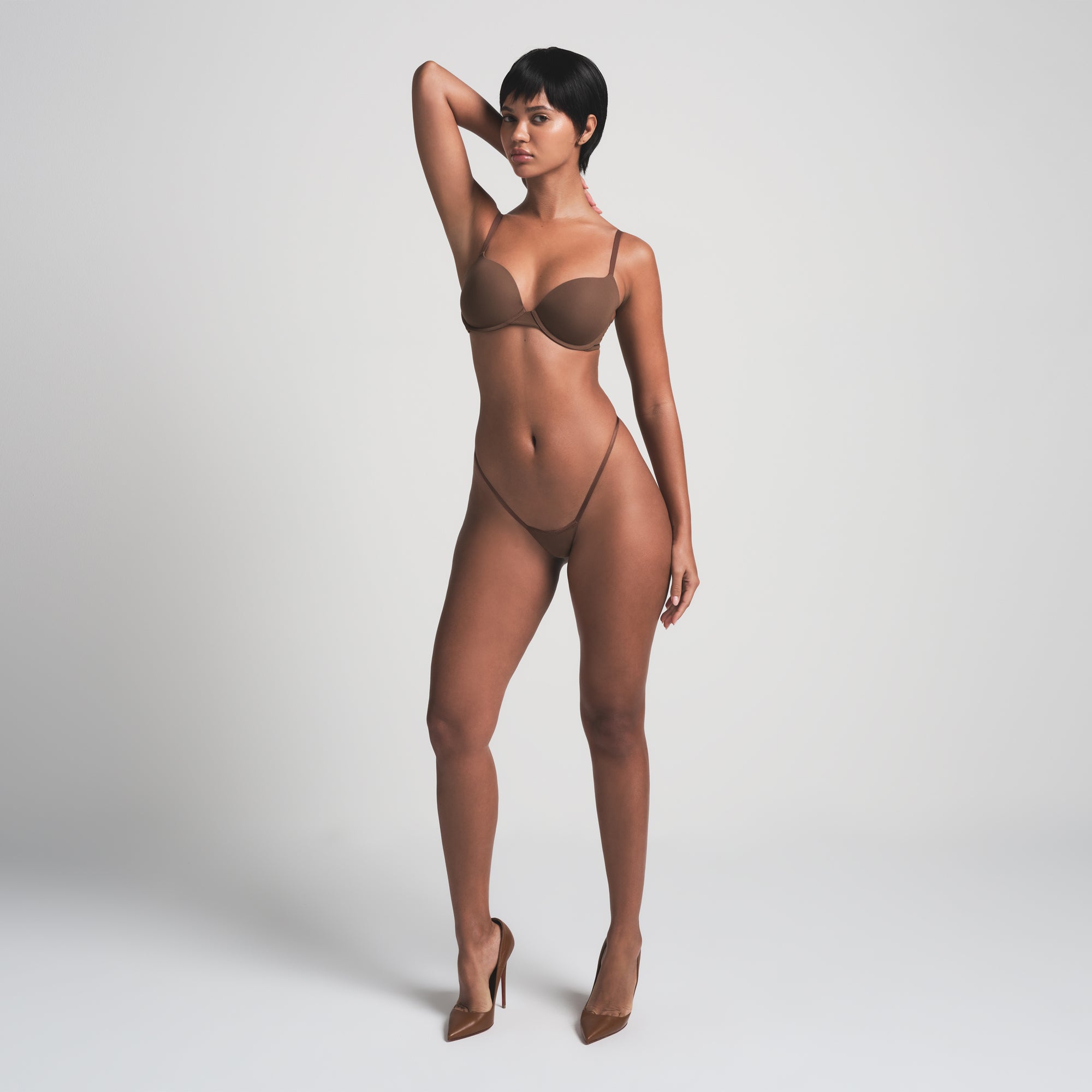 Микро-стринги SKIMS, цвет jasper
Микро-стринги SKIMS, цвет jasper