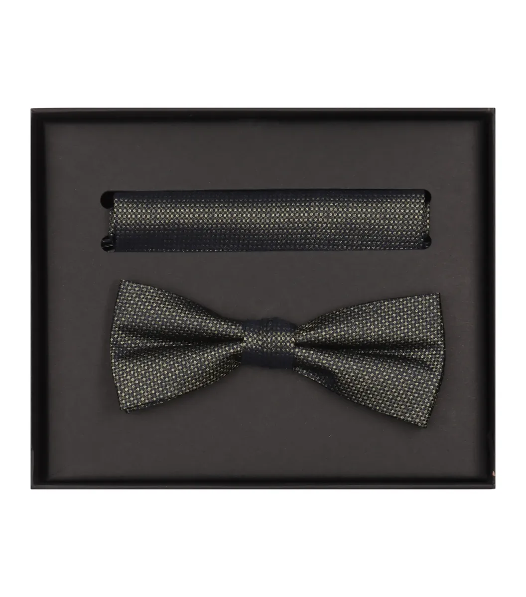 Галстук-бабочка VENTI "Комплект из галстука-бабочки и нагрудного платка VENTI с рисунком", зеленый
Галстук-бабочка VENTI "Комплект из галстука-бабочки и нагрудного платка VENTI с рисунком", зеленый