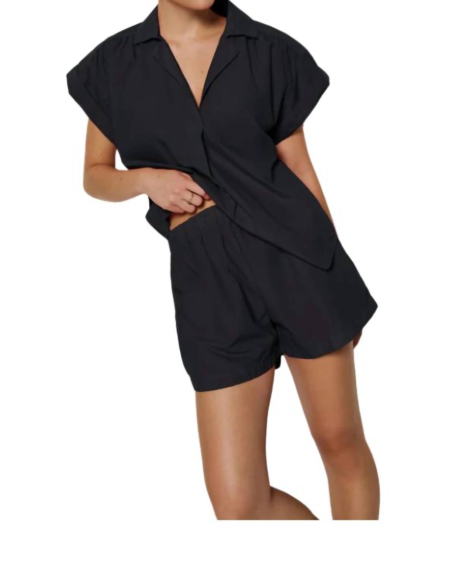 Флинн Шорты с высокой талией в цвете джет блэк Nation LTD, черный
Флинн Шорты с высокой талией в цвете джет блэк Nation LTD, черный