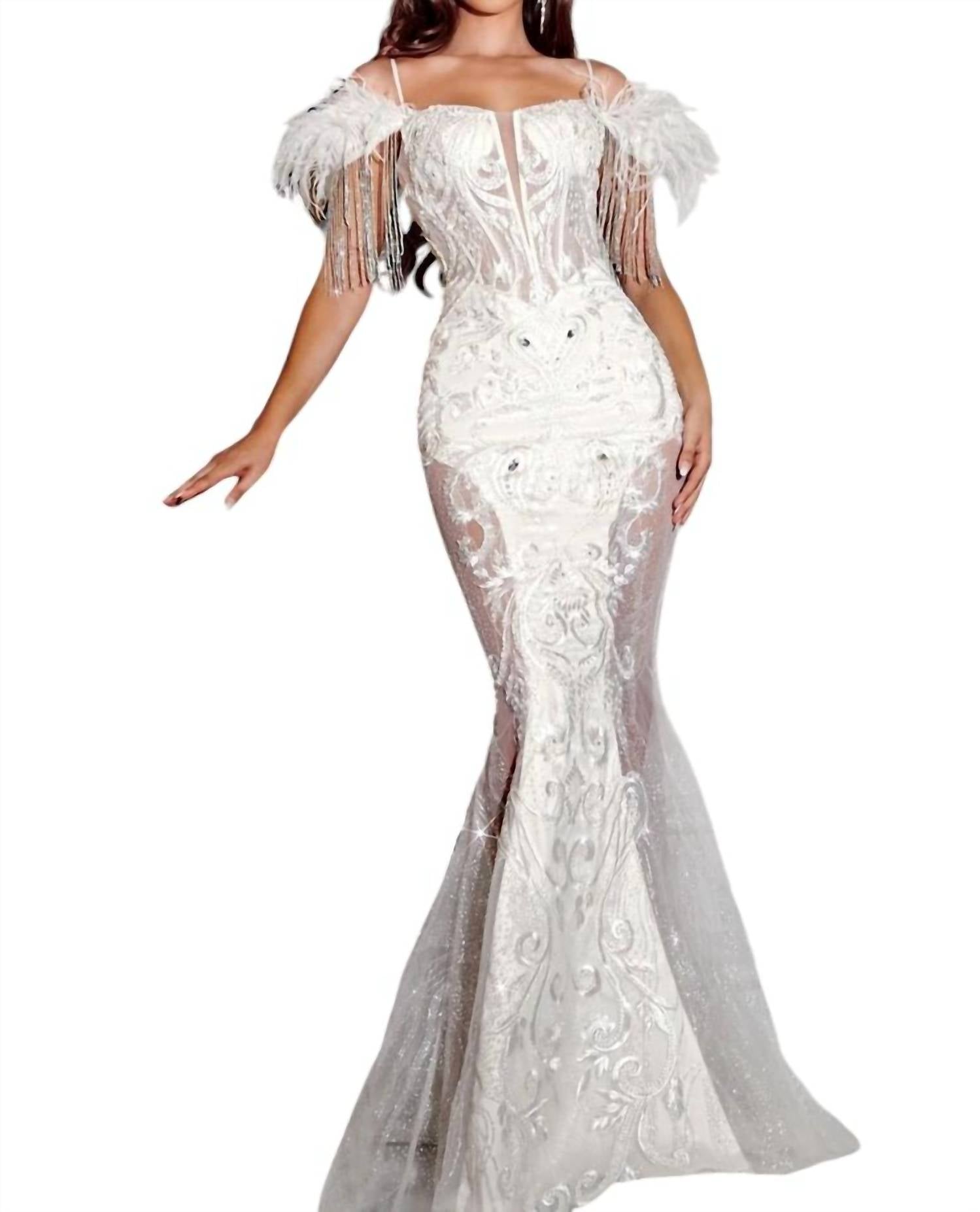 Платье с открытыми плечами и блестками белого цвета PORTIA&SCARLETT
Платье с открытыми плечами и блестками белого цвета PORTIA&SCARLETT