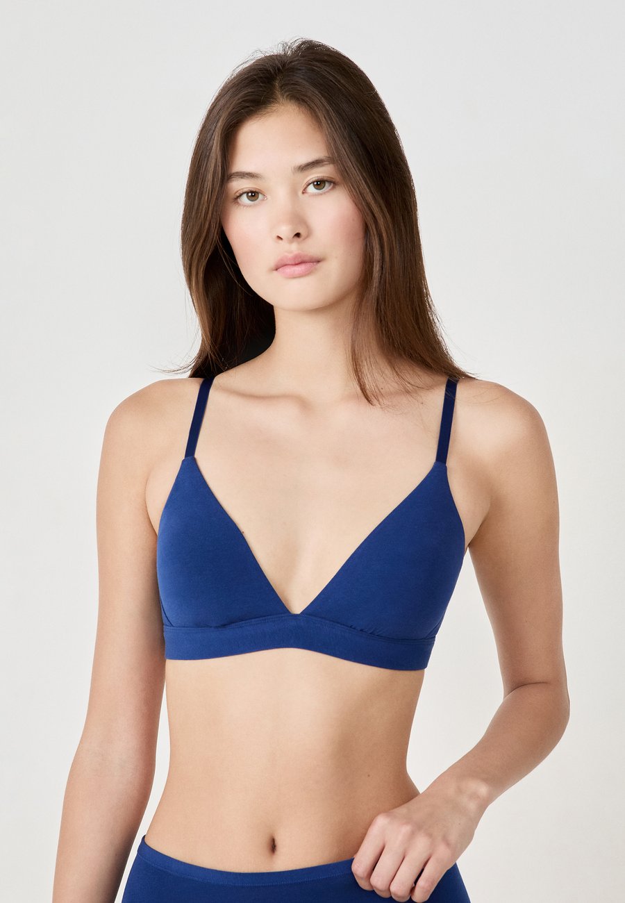 Бюстгальтер Etam 360, Dark Blue
Бюстгальтер Etam 360, Dark Blue