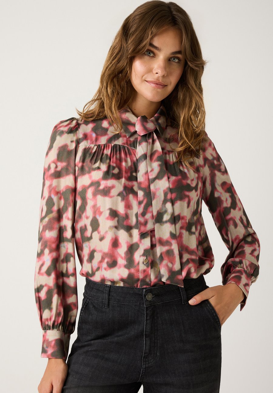 Блуза More & More GEBLÜMT, Watercolour Flowers Print/Multi-Coloured
Блуза More & More GEBLÜMT, Watercolour Flowers Print/Multi-Coloured