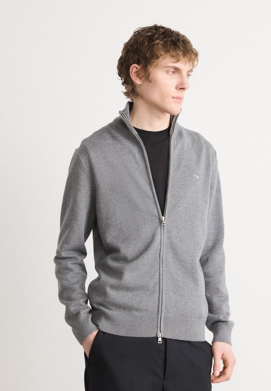 Толстовка GANT CASUAL ZIP CARDIGAN, Dark Grey Melange/Mottled Dark Grey
Толстовка GANT CASUAL ZIP CARDIGAN, Dark Grey Melange/Mottled Dark Grey