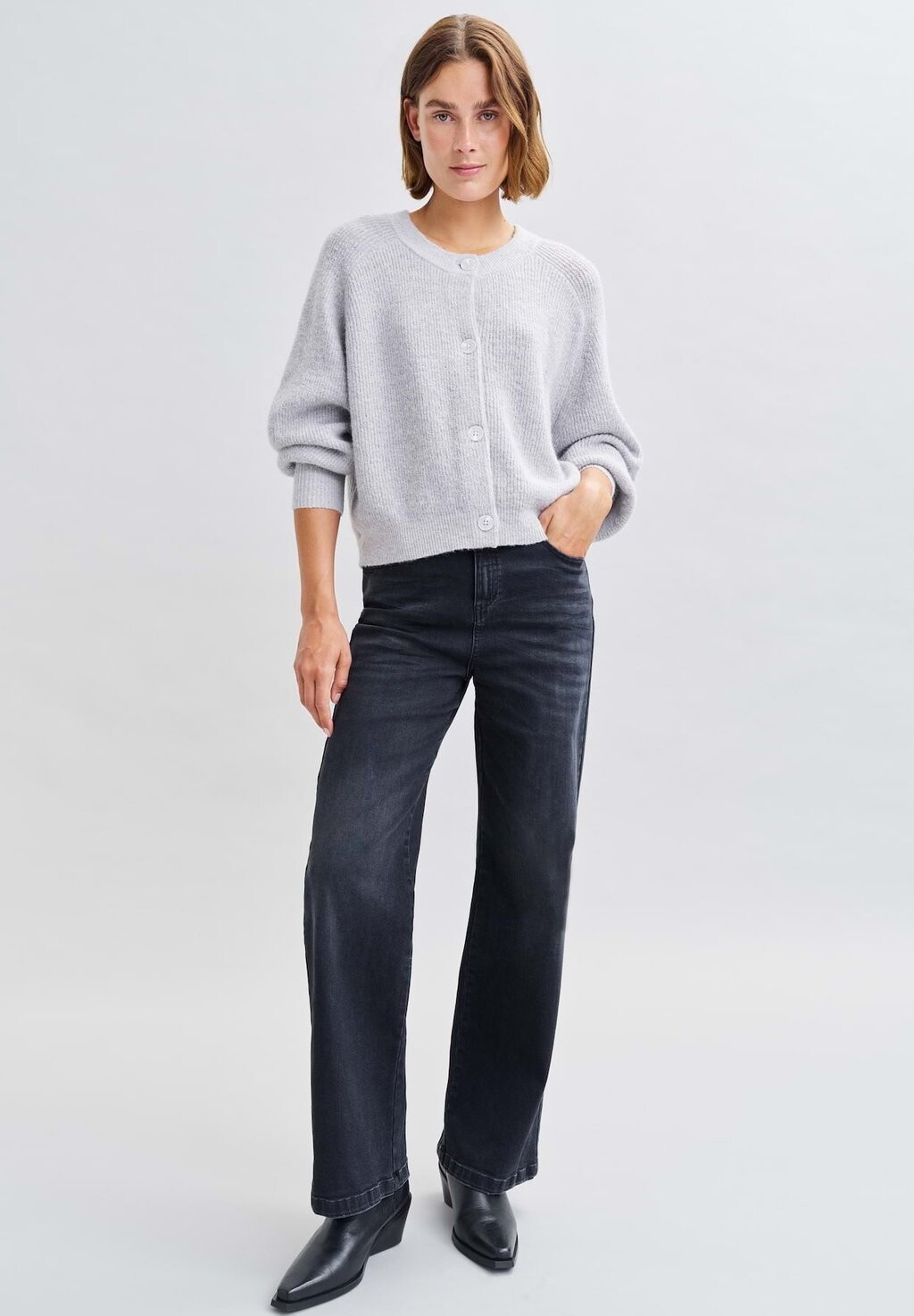 Джинсы свободного кроя MIVY Opus, черный деним
Джинсы свободного кроя MIVY Opus, черный деним