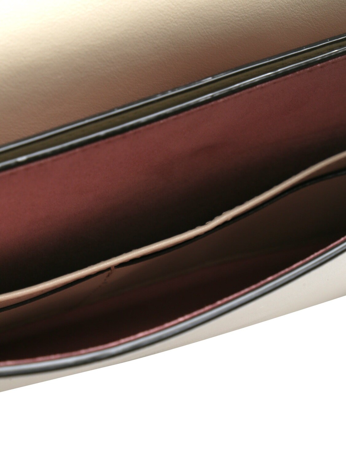 Женская кожаная мини-сумка Bally Jody 6233671 бежевая, мультиколор, Бежевый, Женская кожаная мини-сумка Bally Jody 6233671 бежевая, мультиколор
Женская кожаная мини-сумка Bally Jody 6233671 бежевая, мультиколор, Бежевый, Женская кожаная мини-сумка Bally Jody 6233671 бежевая, мультиколор