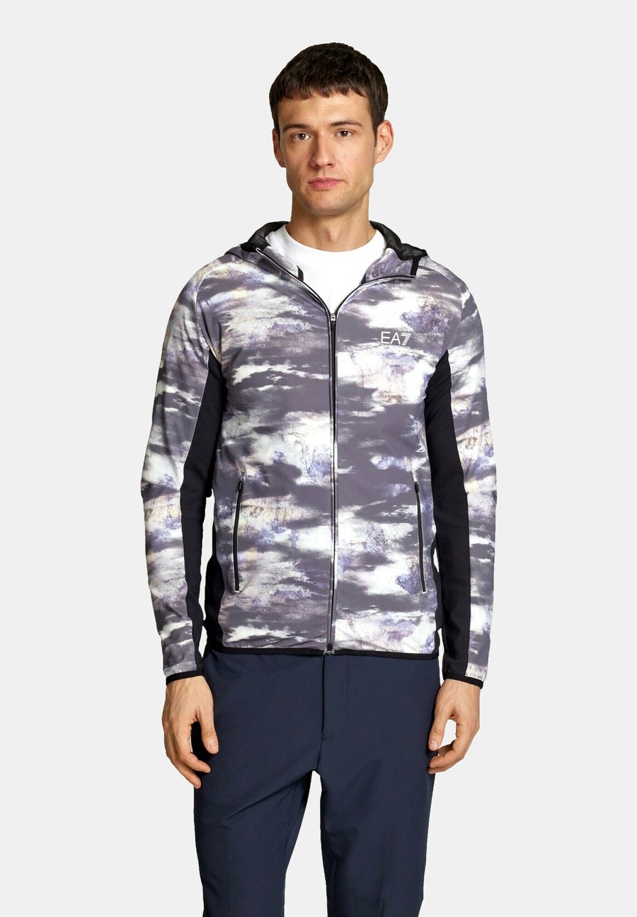 Толстовка EA7 Emporio Armani DYNAMIC ATHLETE, Grau/Grey
Толстовка EA7 Emporio Armani DYNAMIC ATHLETE, Grau/Grey