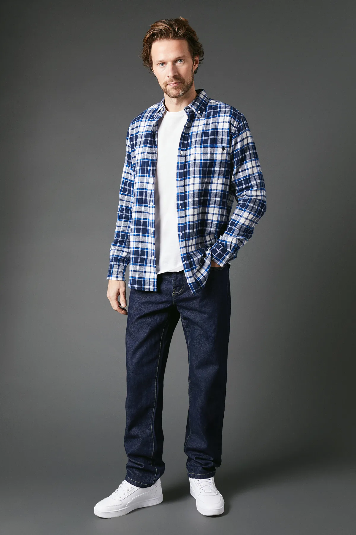 Прополоскать прямые джинсы Debenhams, синий
Прополоскать прямые джинсы Debenhams, синий