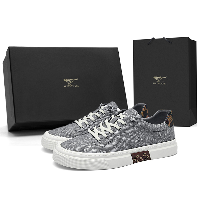 SEPTWOLVES Низкие скейтерские кроссовки мужские серые, цвет Gray (Standard Leather Shoe Size)
SEPTWOLVES Низкие скейтерские кроссовки мужские серые, цвет Gray (Standard Leather Shoe Size)