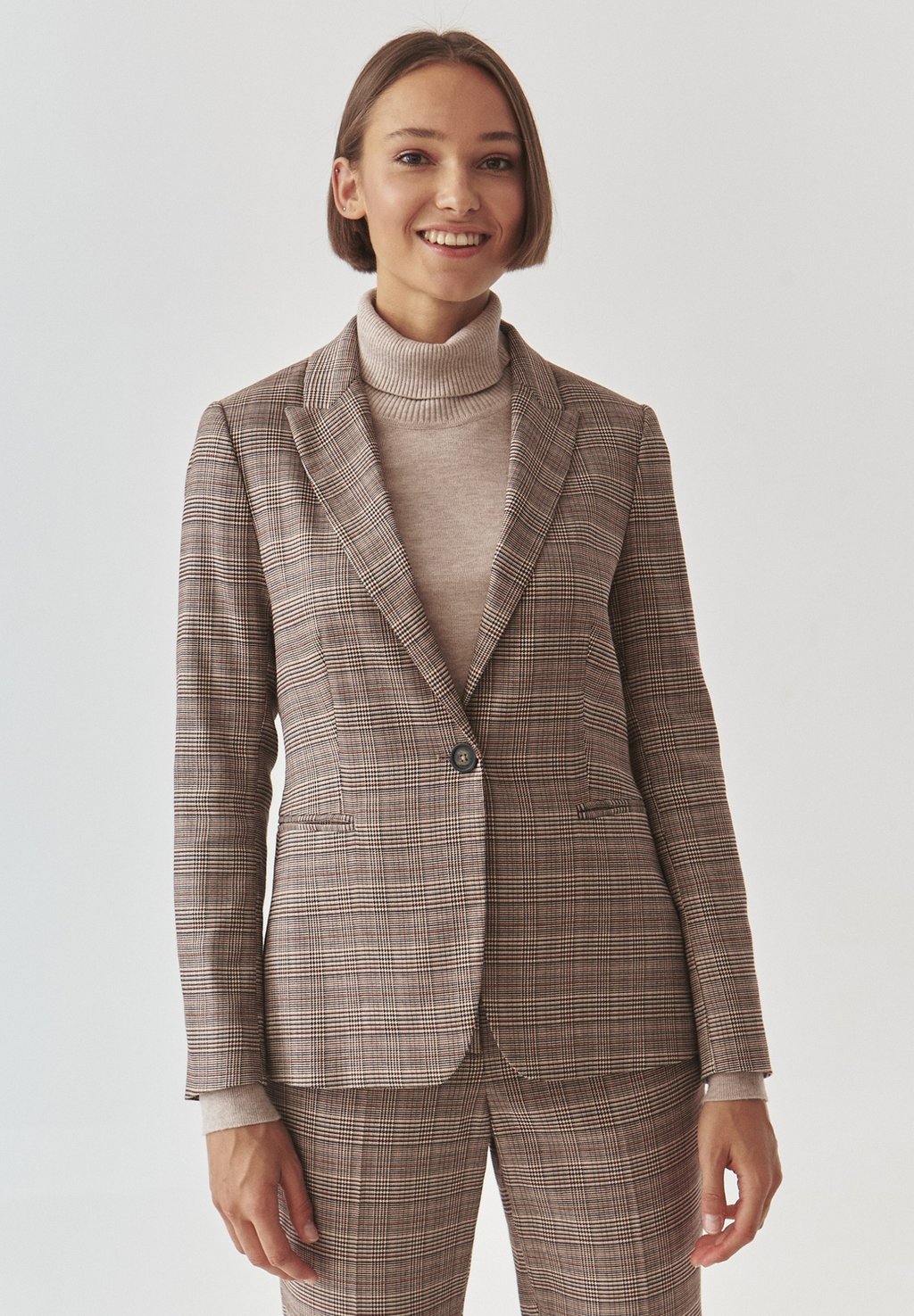 Блейзер KAREMA TATUUM, бежевый
Блейзер KAREMA TATUUM, бежевый