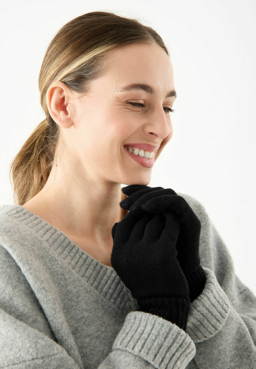 Перчатки Codello SOLID, Schwarz/Black
Перчатки Codello SOLID, Schwarz/Black