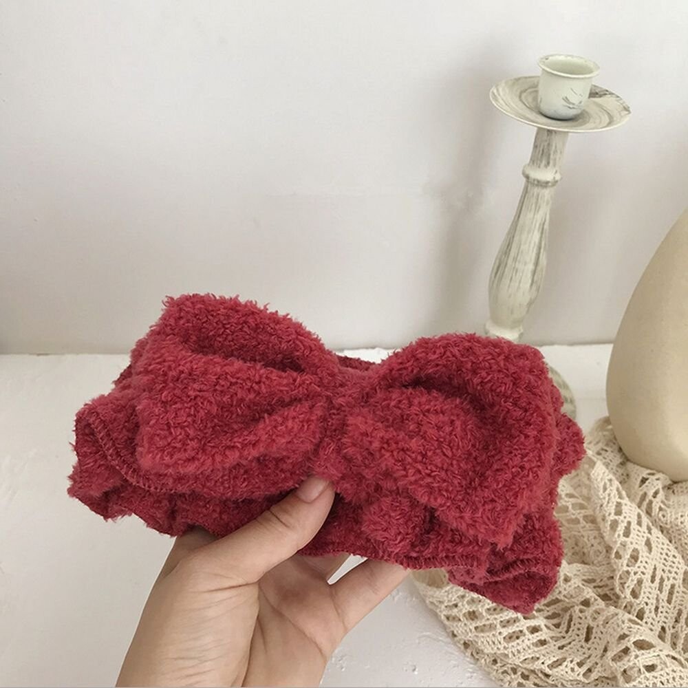 Косметическая повязка для волос бордового цвета с бантиком Magboss
Косметическая повязка для волос бордового цвета с бантиком Magboss