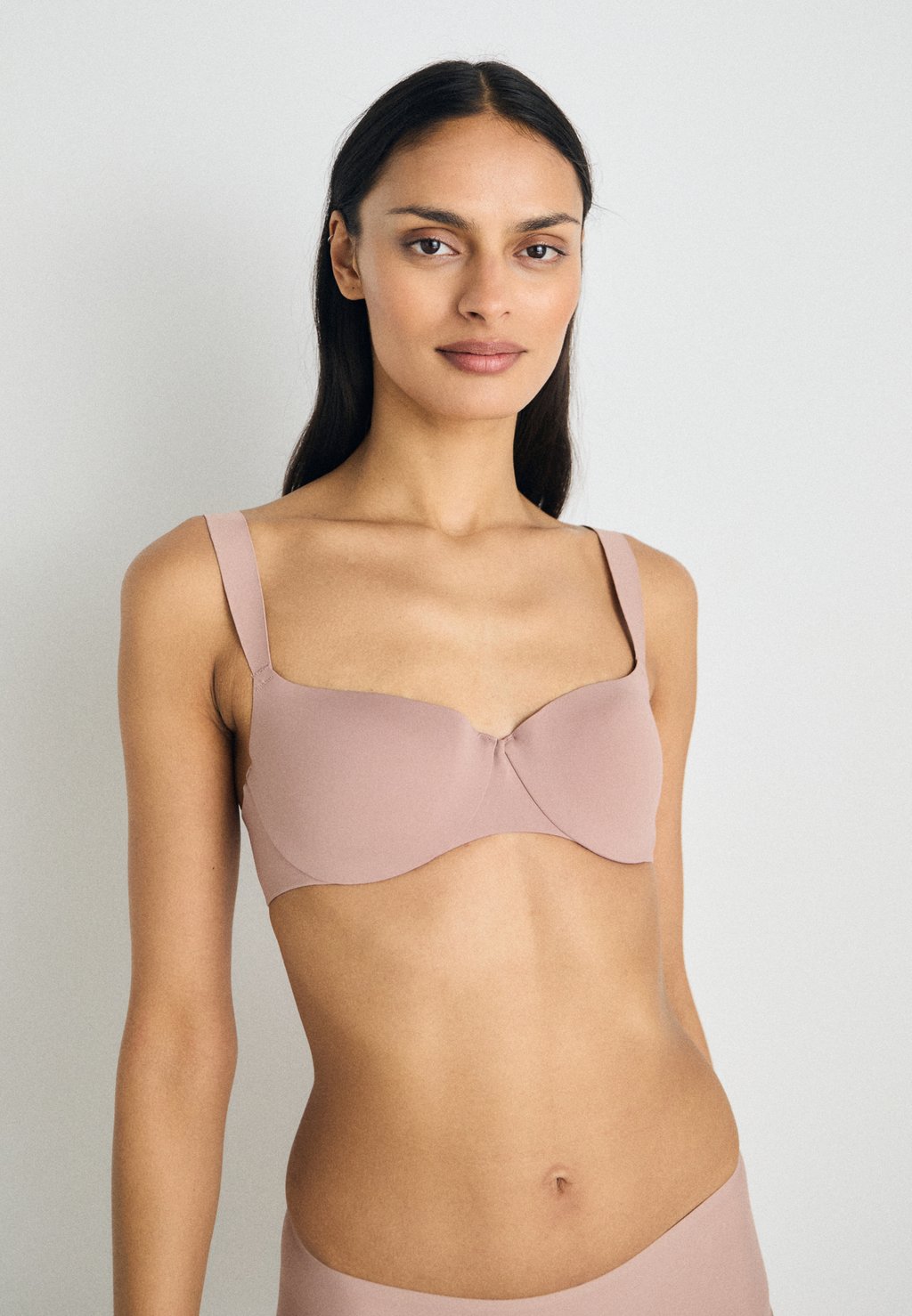 Бюстгальтер балконет BODY MAKE UP ILLUSION Triumph, коричневый
Бюстгальтер балконет BODY MAKE UP ILLUSION Triumph, коричневый