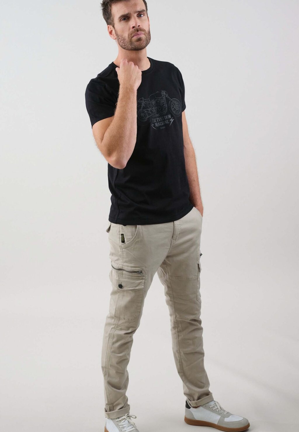 Принт на футболке BERLEY Deeluxe Original, черный
Принт на футболке BERLEY Deeluxe Original, черный