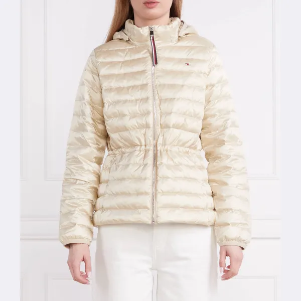 Женственный пуховик стандартного кроя Tommy Hilfiger, бежевый
Женственный пуховик стандартного кроя Tommy Hilfiger, бежевый