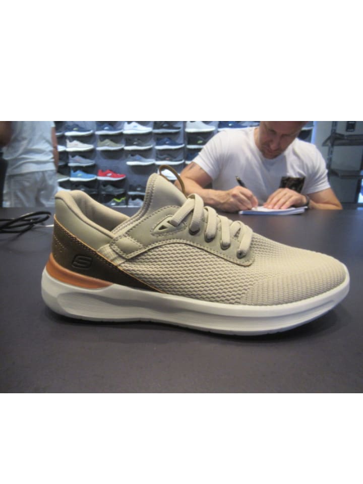 Skechers Footwear Спортивные кроссовки на шнуровке Latti More бежевого цвета
Skechers Footwear Спортивные кроссовки на шнуровке Latti More бежевого цвета