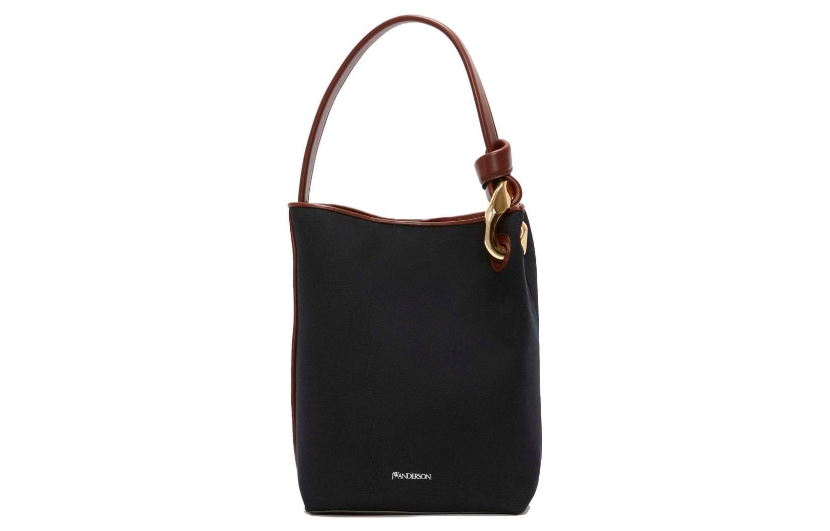 JW Anderson Сумка через плечо с цепочкой и логотипом
JW Anderson Сумка через плечо с цепочкой и логотипом