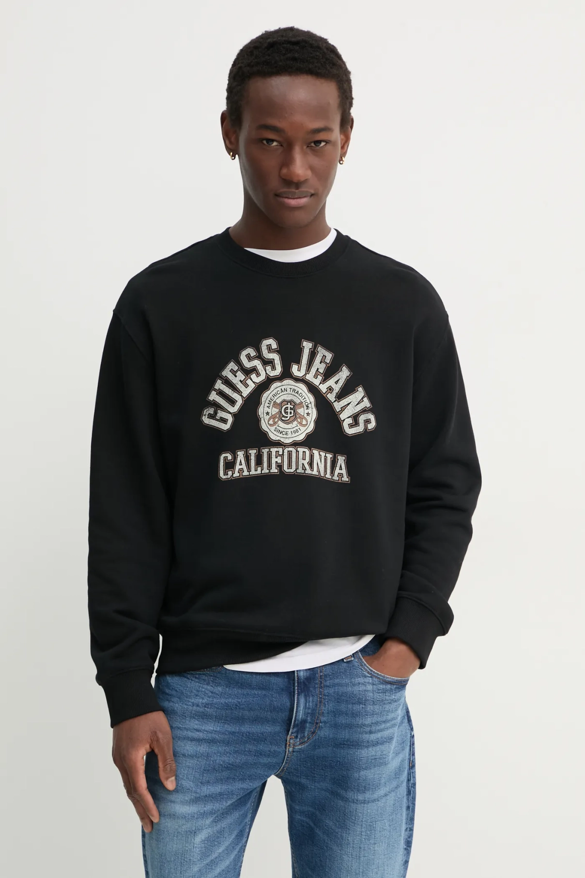 Хлопковая толстовка Guess Jeans, черный
Хлопковая толстовка Guess Jeans, черный