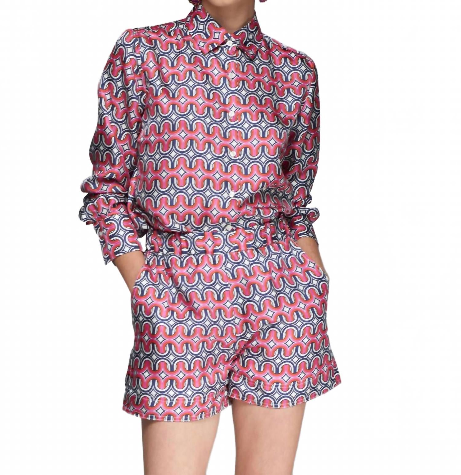 Fiammentta Короткие шорты с геометрическим принтом в розовом/темно-синем цвете Vilagallo
Fiammentta Короткие шорты с геометрическим принтом в розовом/темно-синем цвете Vilagallo