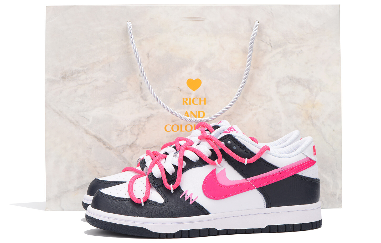 Кроссовки Nike Dunk Skateboarding Shoes Women's Low-top Pink, цвет Barbie Pink
Кроссовки Nike Dunk Skateboarding Shoes Women's Low-top Pink, цвет Barbie Pink