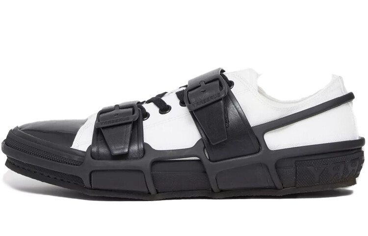 Кроссовки мужские низкие Burberry, белый / черный
Кроссовки мужские низкие Burberry, белый / черный