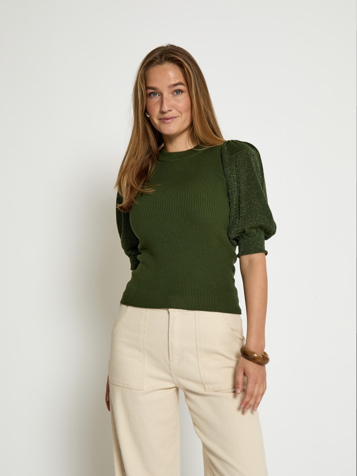 Minus Свитер цвета «Винтовой зеленый»
Minus Свитер цвета «Винтовой зеленый»