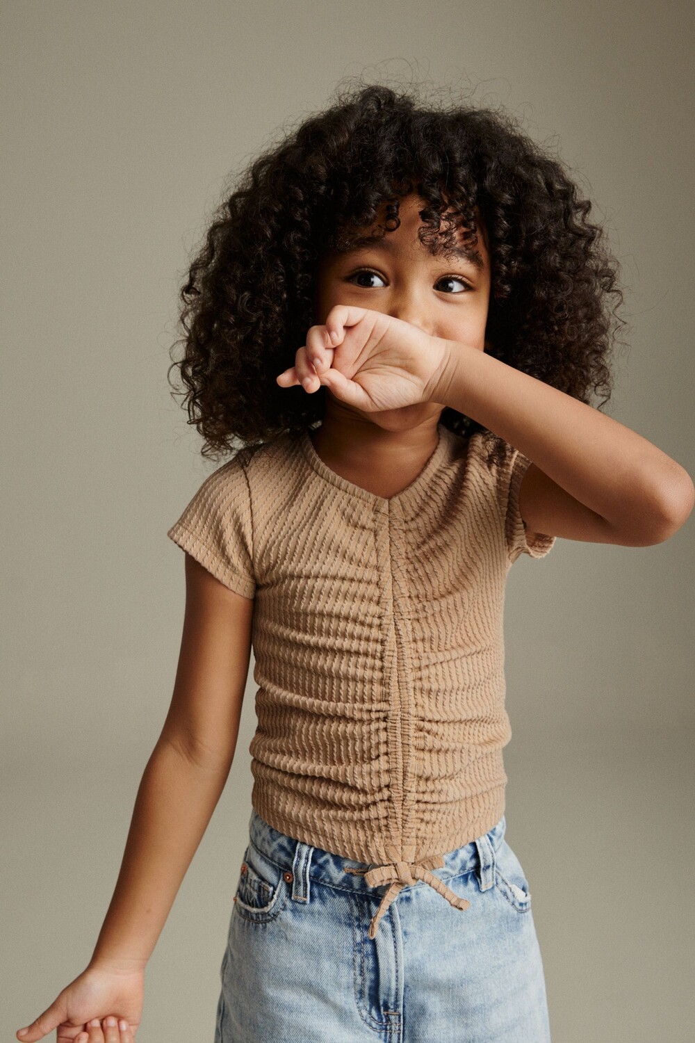 Текстурированная футболка со сборками спереди (3–16 лет) Next, бежевый
Текстурированная футболка со сборками спереди (3–16 лет) Next, бежевый