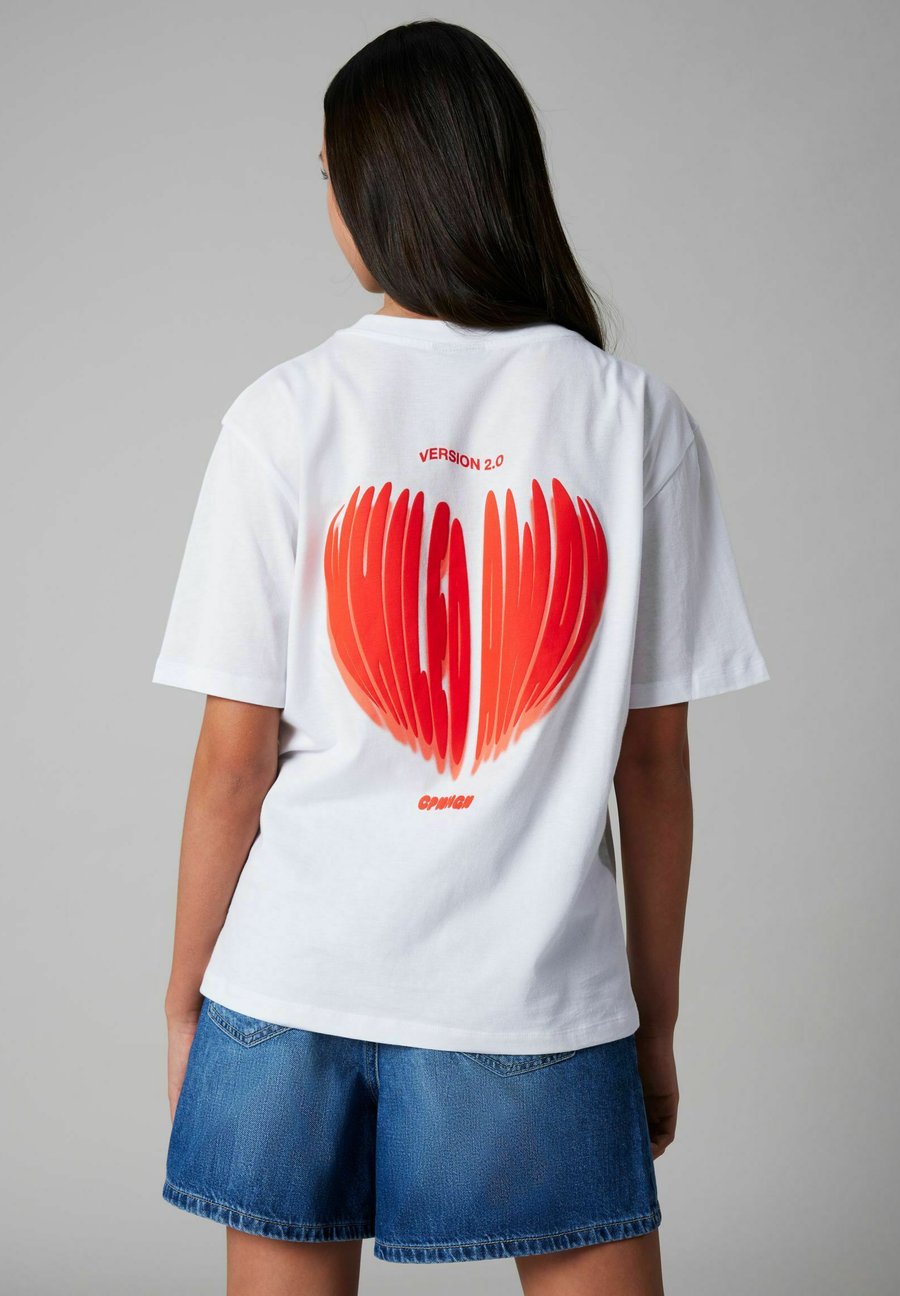 Футболка LMTD Print T-shirt, Bright White/Off-White
Футболка LMTD Print T-shirt, Bright White/Off-White