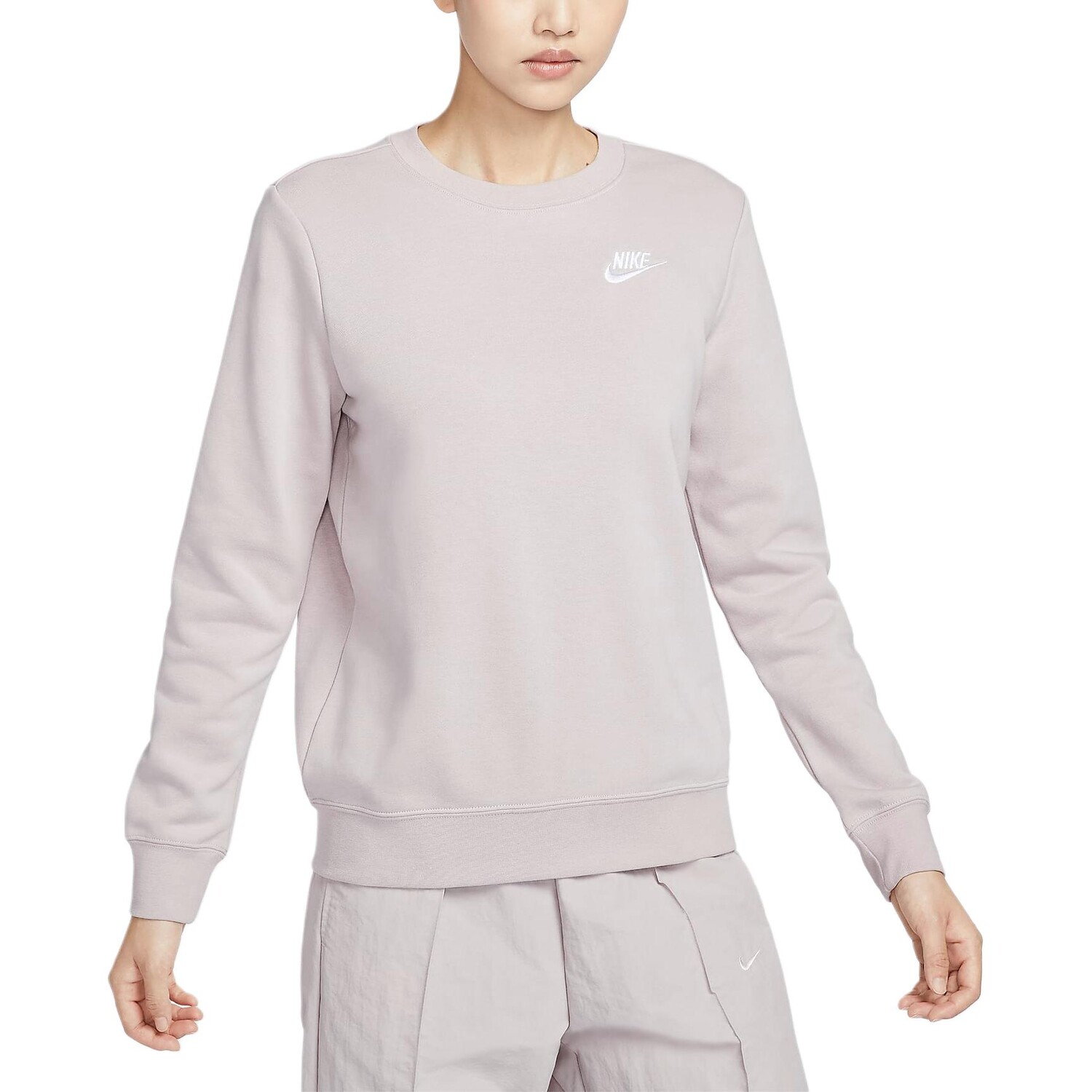 Спортивная толстовка Club женская платиновая фиолетовая/белая Nike
Спортивная толстовка Club женская платиновая фиолетовая/белая Nike
