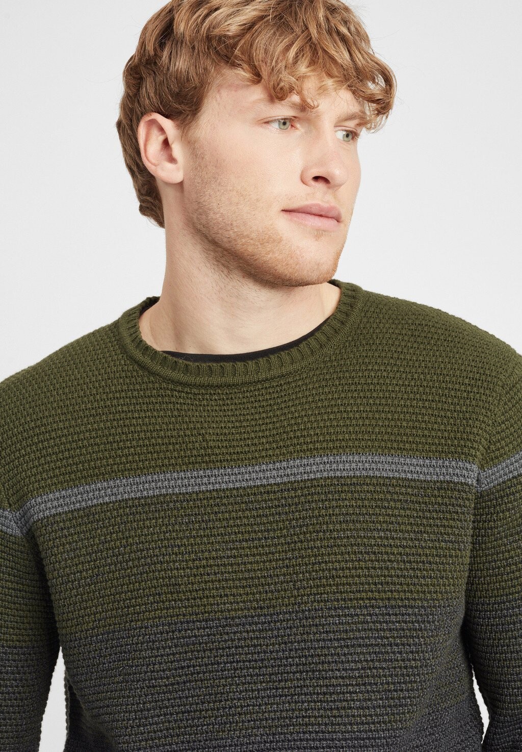 Джемпер BHCEDRO Blend, темно-зеленый
Джемпер BHCEDRO Blend, темно-зеленый