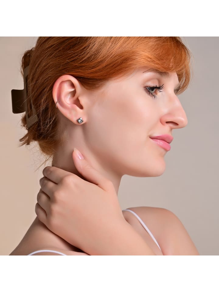 Adeliás Женские серьги - серьги-гвоздики из нержавеющей стали со стразами, серебристого цвета
Adeliás Женские серьги - серьги-гвоздики из нержавеющей стали со стразами, серебристого цвета